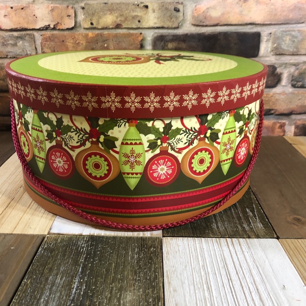 Multicolored Color Hat Box In Xmas Ornaments print